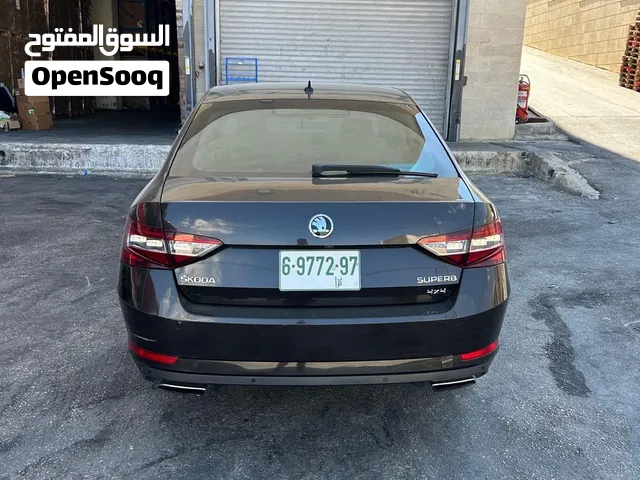 سيارة سكودا سوبيرب للبيع