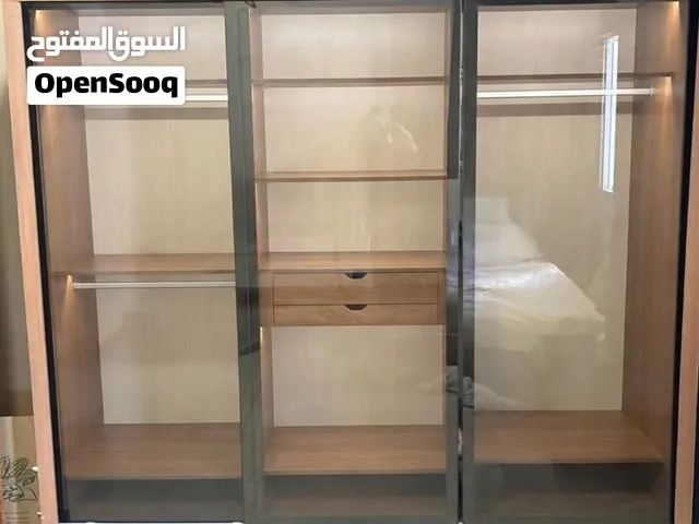 خزانة ملابس