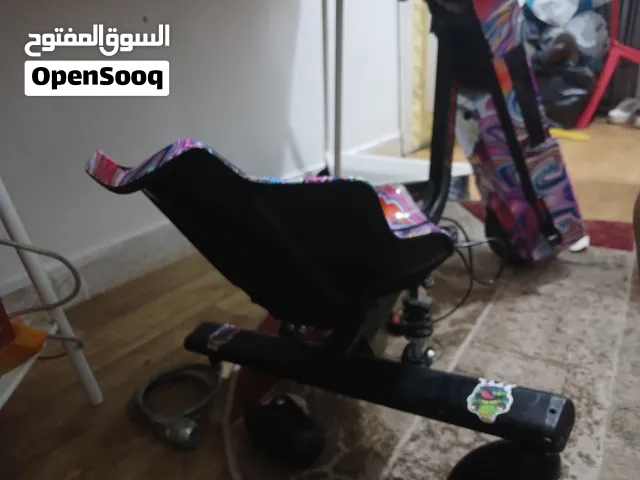 سكوتر للبيع يشيل حد 12 سنه وسعره 28 دينار