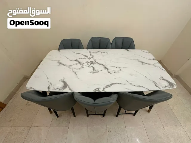 طاولة طعام رخام ثقيلة
