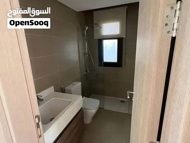 شقة 3 غرف استلام فوري تشطيب كامل في اميز لوكيشن في مدينة الشروق