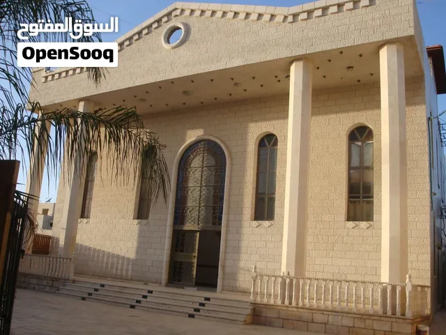 محل تجاري بمساحه 500 متر