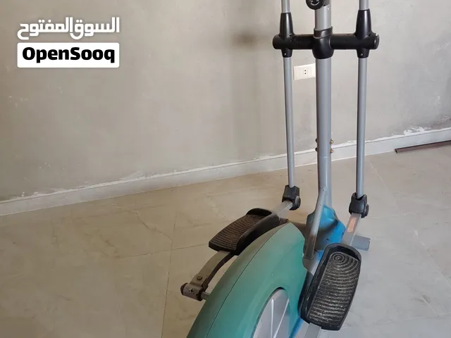 جهاز كروس نوع life gear بالاضافة لجهاز اخر للمعدة الجهازين بحالة جيدة جدا العنوان الحي الشرقي