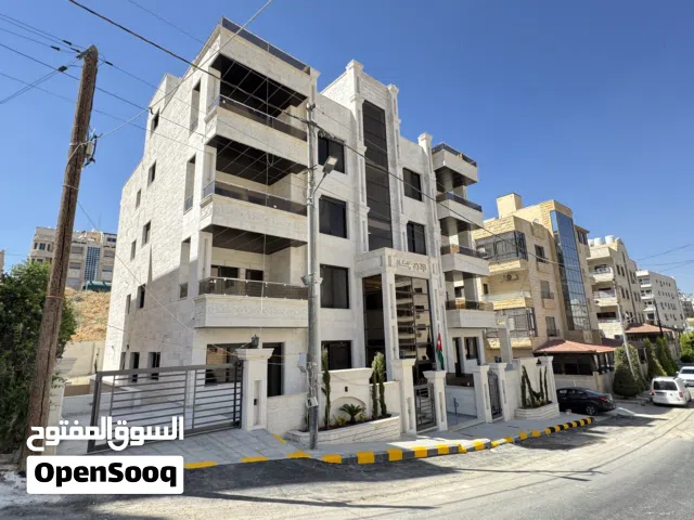 شقة طابق ثاني يمين مساحة 170م بتشطيبات مميزة للبيع في ضاحية الرشيد بالقرب من دوار اقرء باعلى التشطيب