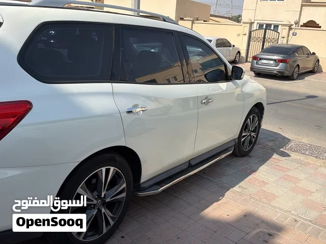 نيسان باتفندر