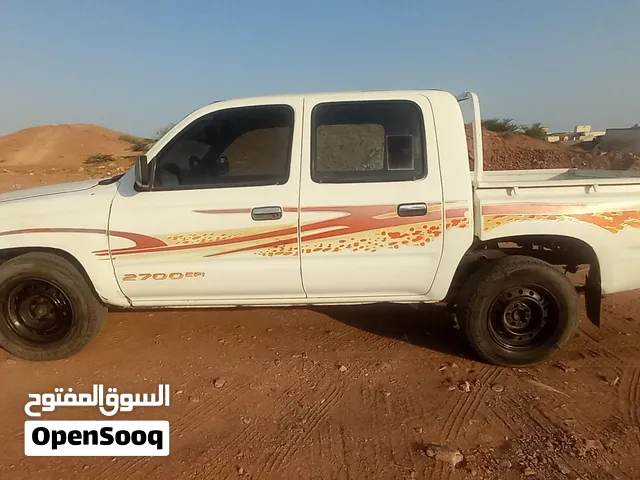 Toyota Hilux 2002 Pickup manual 2wd