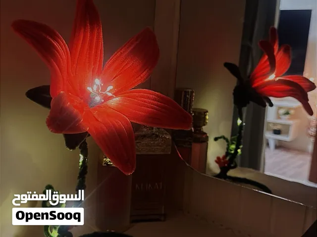 Handcrafted Flower Lamp أباجورة الوردة اليدوية