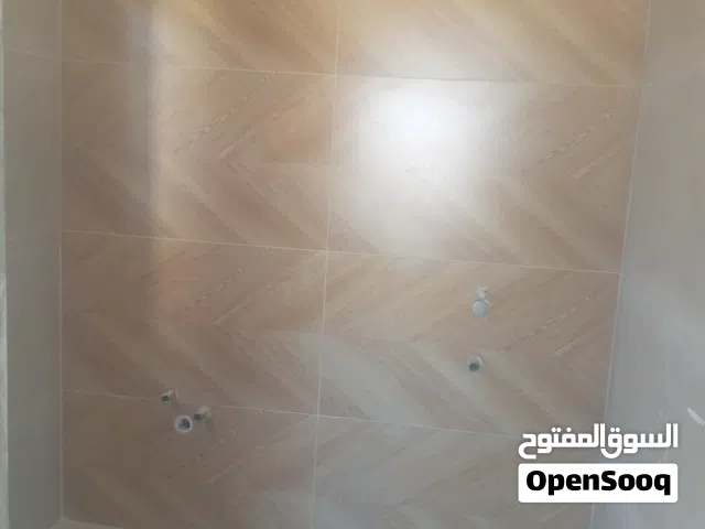 اسطي سيراميك وزليز وبرسلين بطرابلس وضواحيها خدمه ممتاز واسعار مناسبه  باحدث المعدات هزاز ومزان ليزر