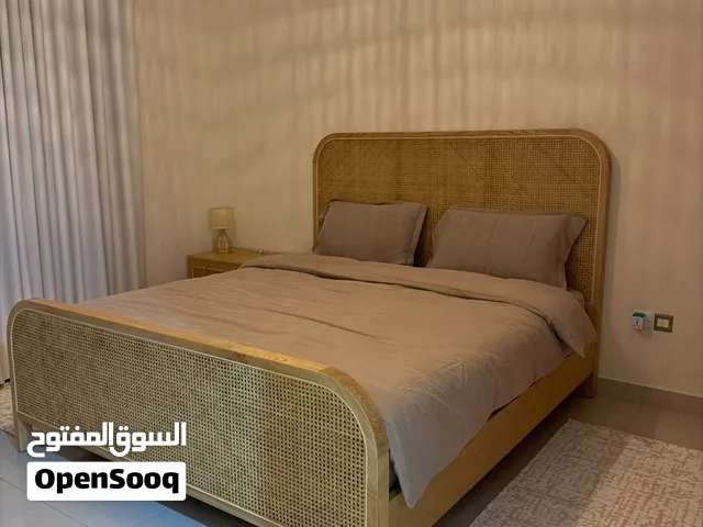 اثاث من هوم سنتر نظيف جداً مستخدم فتره قصيره
