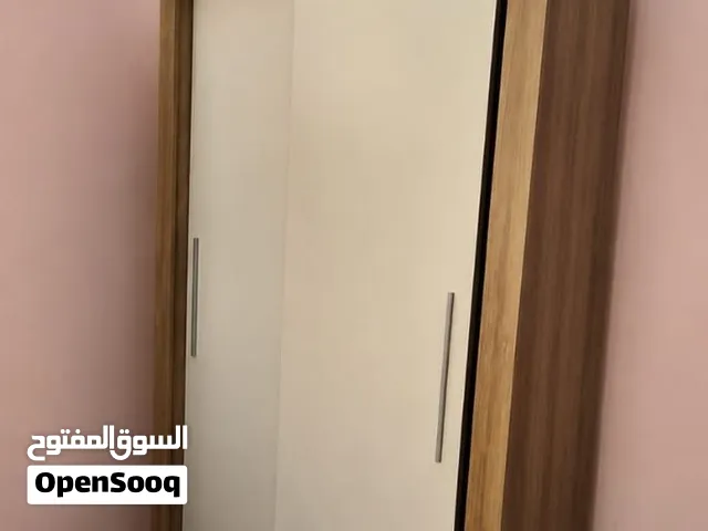خزانة ملابس ، كبت