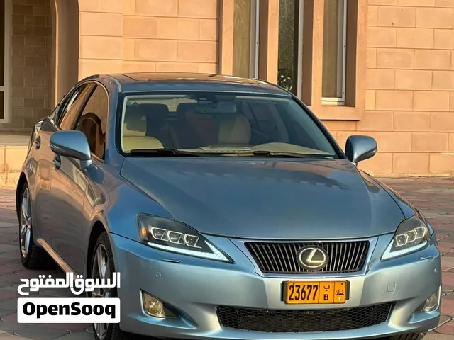 لكزس IS 300 بحالة ممتازة ونظيف جداً جداً