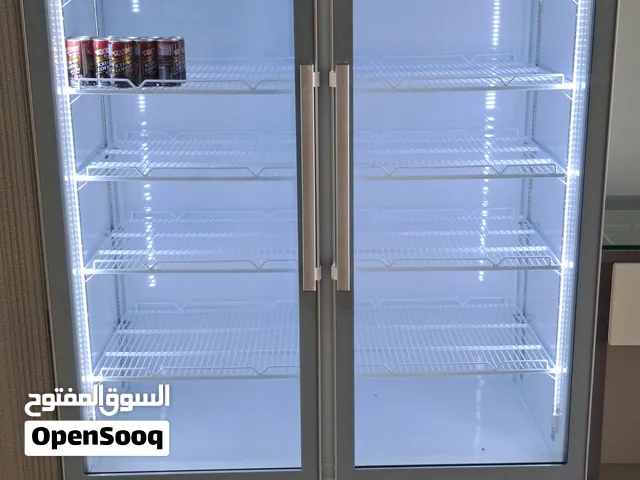 عدة محل كيك في حالة الجديد للبيع/ رام االه