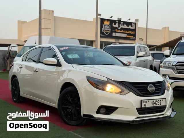 Nissan Altima SV موديل: 2017 خليجي GCC الممشى: 124,000 كم الفئة: SV جير أوتوماتيك محرك اقتصادي 4 سلن