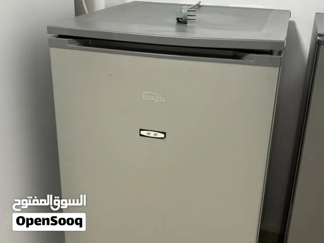 ثلاجات حجم صغير للمكاتب والإستديوهات