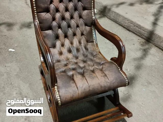 *رجعنا لزمن الروقان  كرسي هزاز زان*  فاكرة كرسي تيتة اللي كنا بنتخانق عليه؟ جبناهولك بس بمودرن شيك