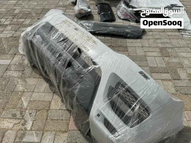 للبيع بنامبر رنج روفر سبورت وفوج كلهم اصليات مال الوكالة بدون اي مشاكل او كسور سبب البيع تحويل موتر