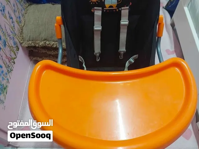 للبيع كرسي طعام و عرباية