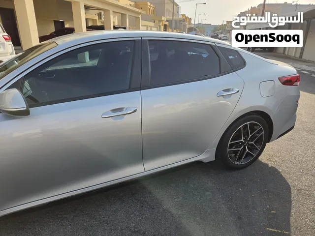 Kia Optima 2.5L with comprehensive insurance valid 6 months istimara