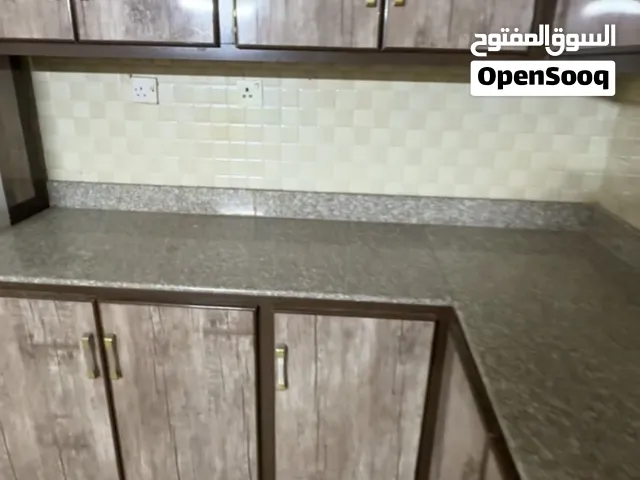 للبيع مطبخ شبه جديد وطولات