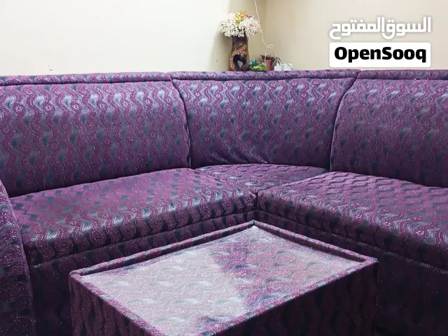 SOFA SET FOR SALE WITH SOFA TABLE AND ACESSORIES FOR FREE