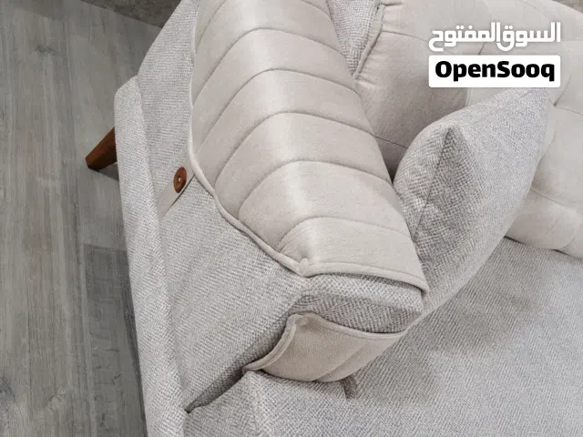 أقمشة ومنسوجات مخمل فاخرة ذات جودة عاليه وملمس ناعم بألوان متعددة لتنجيد الكنب والكوشن لعام 2026