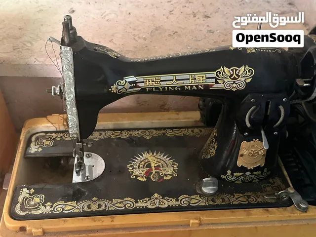 ماكينة خياطة