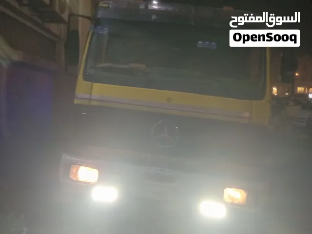 للبيع تنكر مرسيدس 92