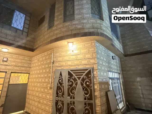 بيت للبيع في كربلاء حي النقيب المساحه 125م قرب شركه الاثير مقابل فرع محمد الامين او مقابل مطعم هاديز