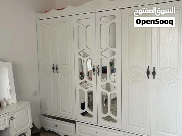 غرفة نوم ملكية للبيع