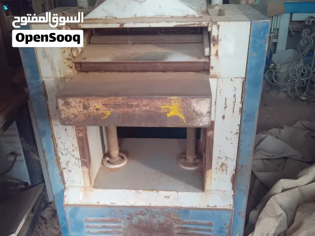 المنتج: ماكينة تخانة خشب صناعية.