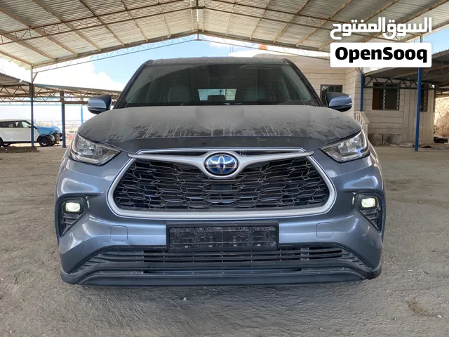 Used Toyota Highlander in Zarqa