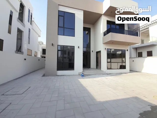 للايجار فيلا تصميم مودرن وتشطيب ممتاز في الريمان مع حوش
