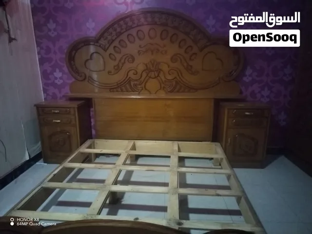 غرفه صاج للبيع تاج جربايه وتخته وملحقاتها ميز جربايه عدد (2) وميز مرايه سعر 250 وبيهن مجال