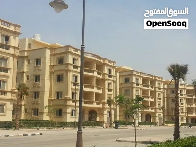 شقه للبيع في مدينه 6اكتوبر امام مول مصر بجوار جامعه زويل بقسط علي 10سنين