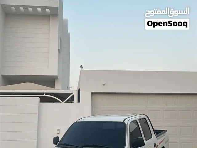 للبيع هايلكس 2005