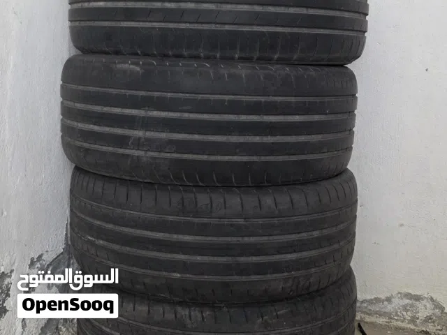 كوشوك 225/50/17 3فردات Goodyear فردة toyo