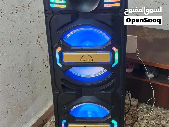 سماعه بلوتوث سعرها في السوق 200  دينار للبدل على حسون تصلح لجميع المناسبات والحفلات سماعه عملاقة