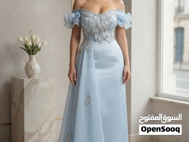 فستان نسائي