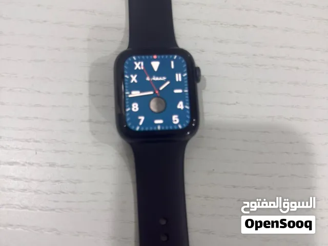 ساعة ابل الإصدار الخامس بحالة ممتازة مقاس 44 بسعة 32 جيجا