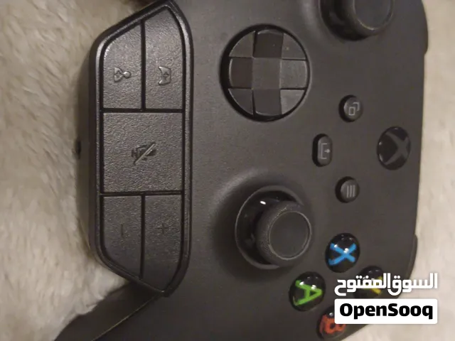 Xbox controller same like new. for sale. just 15 BD. come and check the condition it's same new