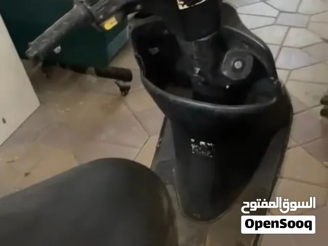 ديوا 3 درجه خربانه تصليحها اقل عن 100 درهم للبيع ب 350 انا حط 900 لنها يقول سعر مبلغ فيه
