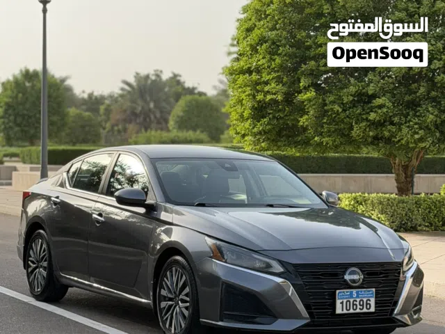 نيسان التيما 2023 SV بمواصفات جميله ونظافه ممتازه