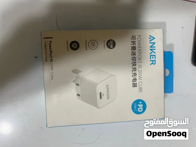 شاحن أنكر جديد