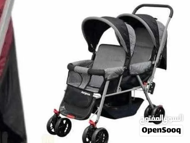 عربايه أطفال مستخدمه اشي بسيط جدا شبه جديد