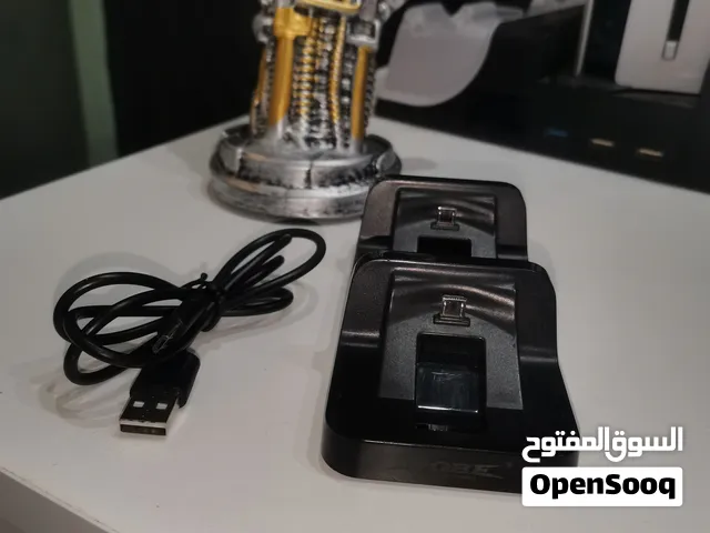 قاعدة شحن يدات بلايستيشن 4 PS4