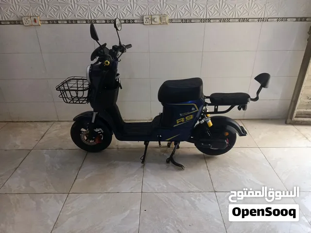 السلام وعليكم دراجه R9 نضيفه بطاريه ملف لعقل كلشي جديد تجي وتفحص وياها وصل شراء