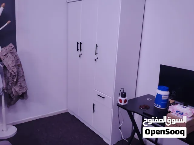 دولاب  دولاب ملابس  أبيض  جديد  جاهز  من المصنع  غير مستعمل
