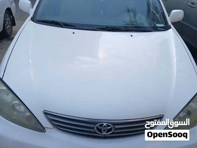 Used 2005 Toyota Camry GL Sedan with GCC Specs and Full Equipment in Beige