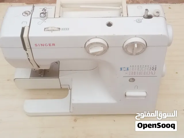 ماكينة خياطة SINGER للبيع