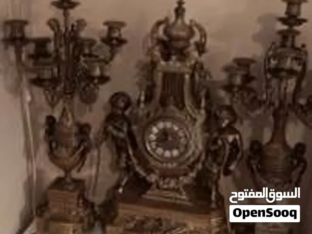 لأصحاب الذوق الرفيع  انتيك للبيع اثنين شمعدان وساعه تحفه فنيه
